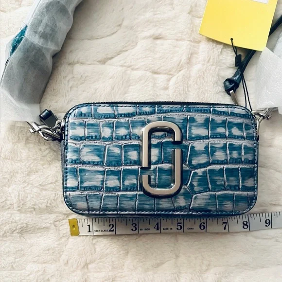 MARC JACOBS Snapshot
Bag Blue 'The Croc - Color: HARBOR BLUE with dust bag🔥🔥🔥 - Picture 7 of 14